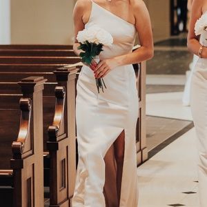 Cream/Offwhite bridesmaid dress